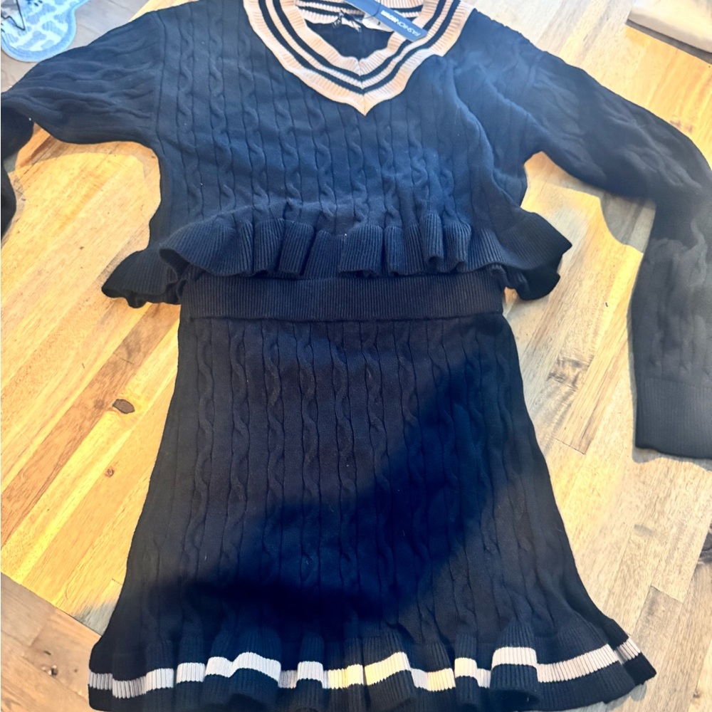 Fashion Nova Black V-Neck Sweater & skirt set 2 pieces
